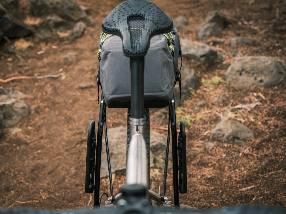 Support de fixation bikepacking Old Man Mountain – FLiP Cages