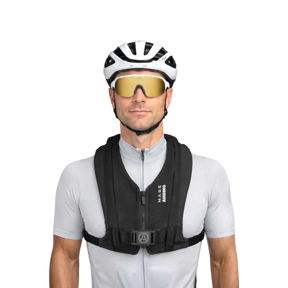 Airbag vélo MASE Airding Compact AirRide porté de face