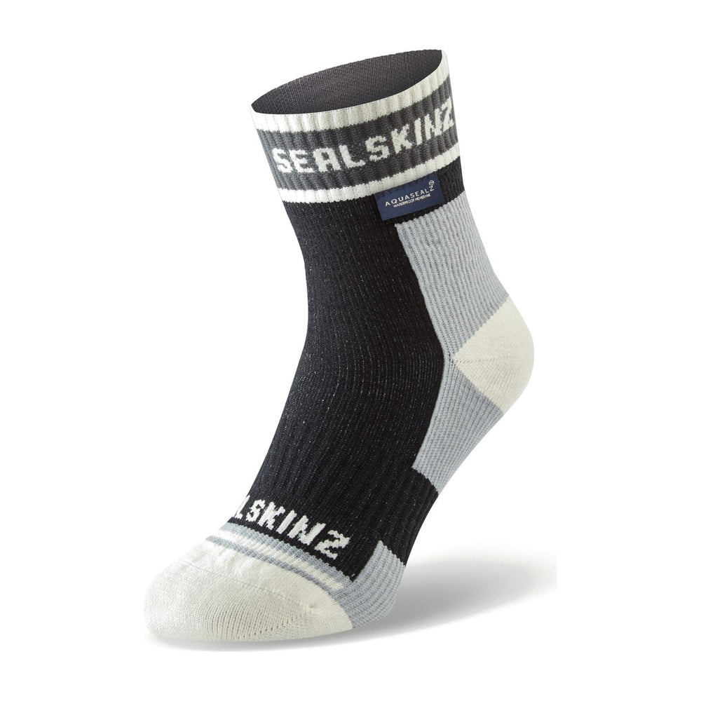 chaussettes-impermeables-enfant-sealskinz-holverstone-black-1