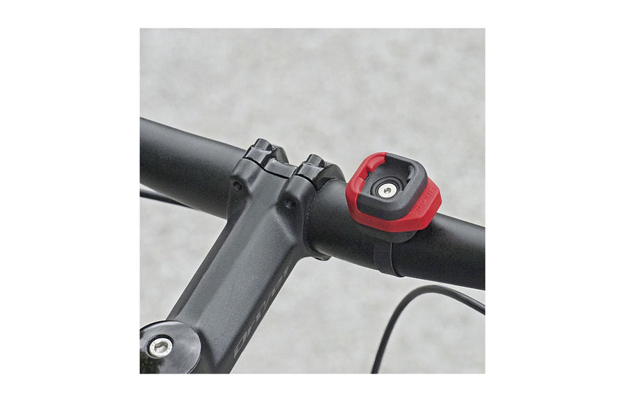 Socle KlickFix Quad Mini monte sur un tube de cadre