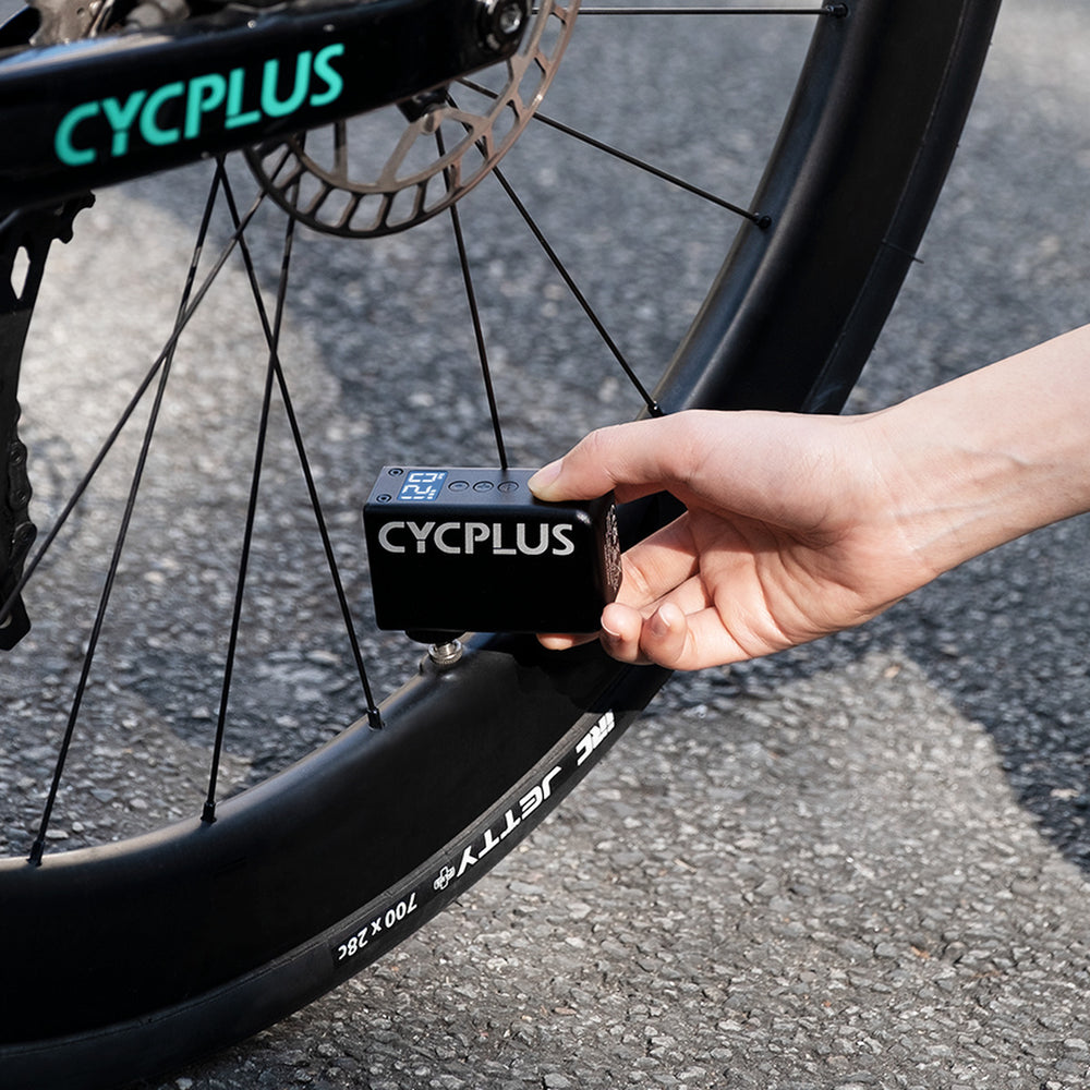 mini-pompe-electrique-velo-cycplus-as2-pro-4