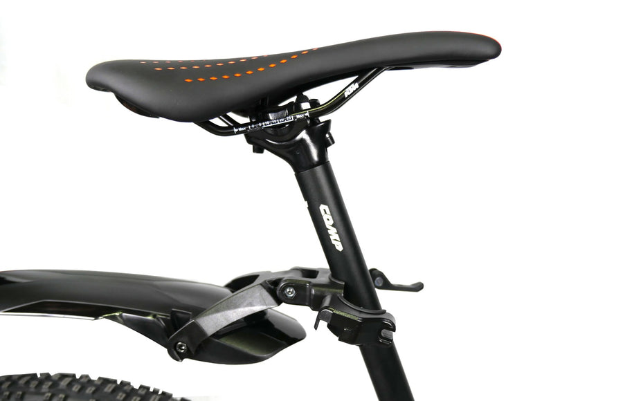 Garde-boue arrière Polisport Mud Pro serré sur la tige de selle