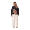 Sac bandoulière Rainkiss Sling Bag Pink Panther porté en travers du dos