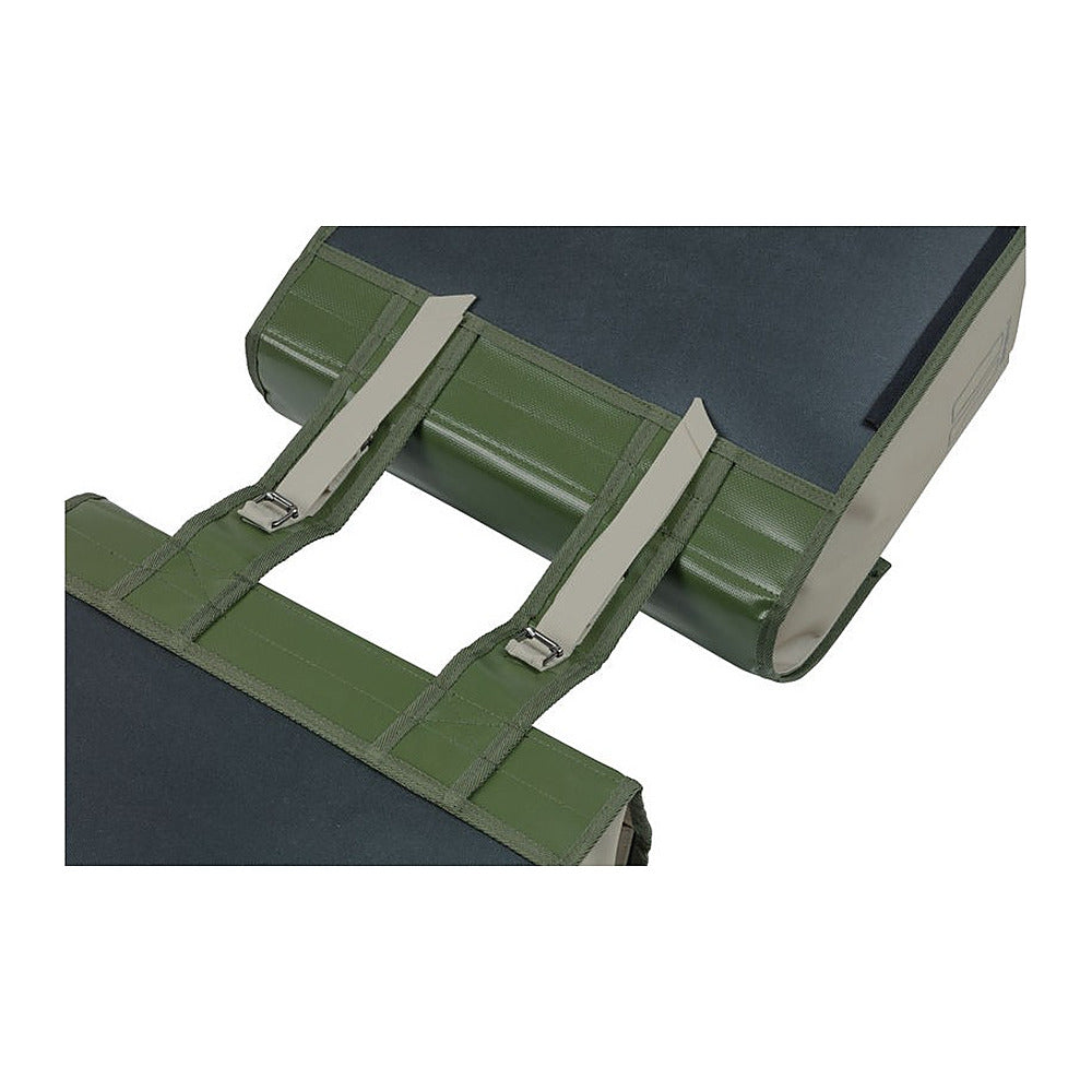 Sacoche double Basil – Urban Load coloris Moss Green – pont textile sur le porte-bagages