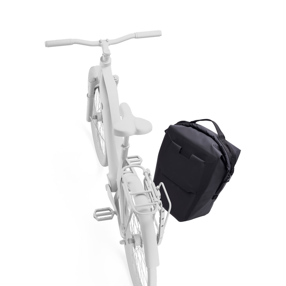 sacoche-velo-porte-bagages-thule-shield-inlock-22l-noir-4