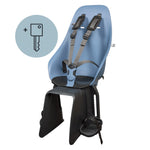 Siège vélo enfant arrière Urban Iki - Ta-ke porte-bagage coloris Bleu/Noir sur fond blanc