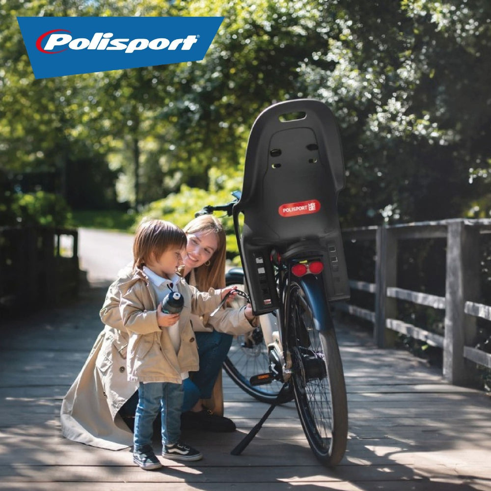 Siège Polisport Boodie installé sur le porte-bagages d'un vélo de ville