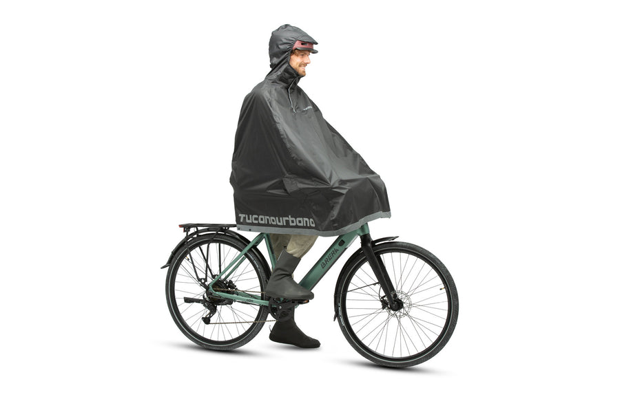 Garibaldina Zeta portée sur un vélo de ville