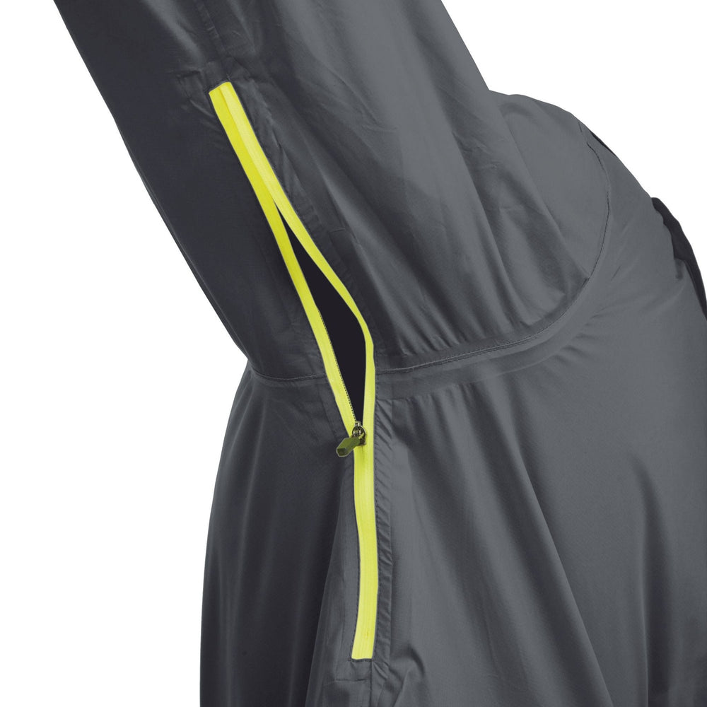 Zip d'aération sous les bras de la Nano Rain Alpha