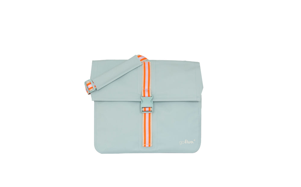 Sac Vélo pour Porte-Bagage en Bandoulière Réfléchissant Go Fluo Robin Bleu ciel avant